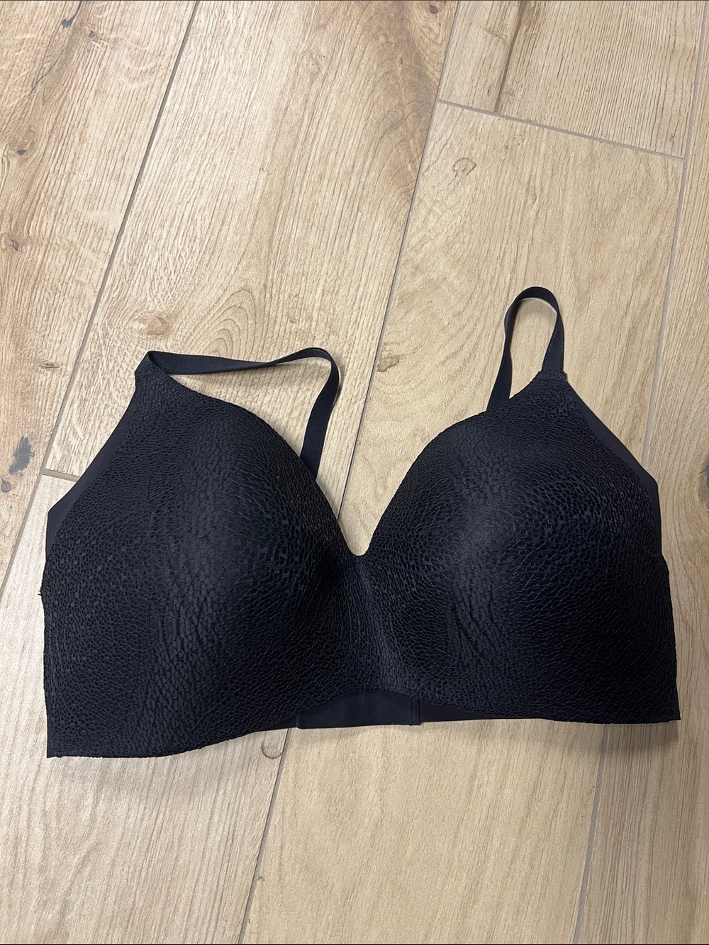 knix Black Seamless T-Shirt Bra with Textured Finish